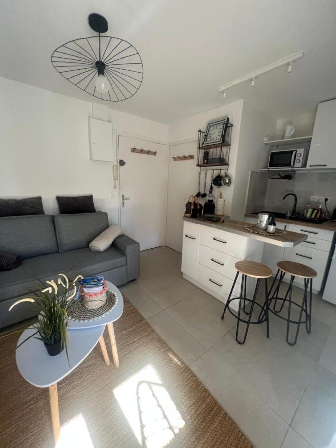 Appartement Pied Dans L'Eau Ла-Сейн-сюр-Мер Экстерьер фото