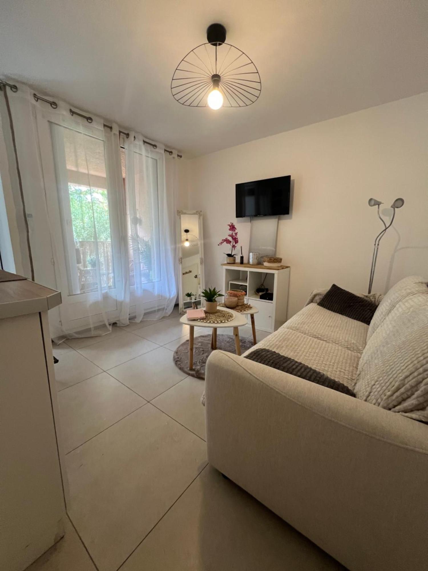 Appartement Pied Dans L'Eau Ла-Сейн-сюр-Мер Экстерьер фото